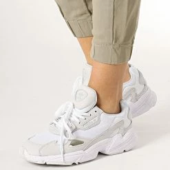 Meilleure vente 👏 Pantalon Cargo Femme Missouri Vert Kaki de Only ⭐ -Promos Only Boutique only 167953 15170889 OIL GREEN 20190125T151326 04