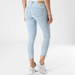 Meilleur prix 🔔 Jean Skinny Femme Daisy Life Bleu Wash de Only 🤩 -Promos Only Boutique only 260532 15223100 LIGHT BLUE DENIM 20210409T145932 04