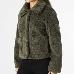 Tout neuf 👏 Veste Fourrure Polaire Femme Dancer Vert Kaki de Only 😀 -Promos Only Boutique only 283350 15234154 KALAMATA 20210913T162055 03