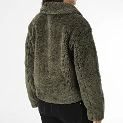 Tout neuf 👏 Veste Fourrure Polaire Femme Dancer Vert Kaki de Only 😀 -Promos Only Boutique only 283350 15234154 KALAMATA 20210913T162056 04