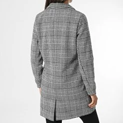 Vente flash ✔️ Manteau Femme New Emma Carreaux Noir Blanc de Only 👏 -Promos Only Boutique only 283968 15237763 CLOUD DANCER JACAEANDA 20210928T161611 04