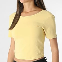 Acheter 🌟 Top Crop Femme Pure Life Jaune de Only 😉 -Promos Only Boutique only 288086 15234992 JOJOBA 20211014T161410 03