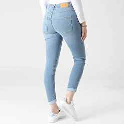 Bon marché 🌟 Jean Skinny Femme New Nikki Life Bleu Wash de Only 👍 7 Bon marché 🌟 Jean Skinny Femme New Nikki Life Bleu Wash de Only 👍 -Promos Only Boutique only 293489 15247683 LIGHT BLUE DENIM 20211209T155039 04