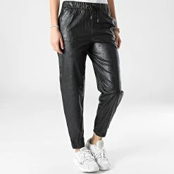 Tout neuf 👍 Pantalon Jogging Femme Mady Noir de Only 😀 -Promos Only Boutique only 295877 15145375 BLACK 20220103T163310 03