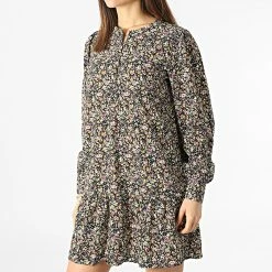 Vente flash 🥰 Robe Manches Longues Femme Piper Noir Beige Floral de Only ⌛ -Promos Only Boutique only 300330 15247367 BLACK CHARDONNAY 20220201T162043 03