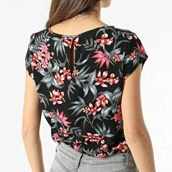 Offres 🎁 Top Femme Top Noir Floral de Only ✔️ -Promos Only Boutique only 301419 15248544 BLACK DREAM JUNG 20220201T163948 04