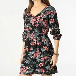 Budget 🤩 Robe Manches Longues Femme Ellis Noir Floral de Only 💯 -Promos Only Boutique only 301482 15248623 BLCK DREAM JUNG 20220201T163451 03