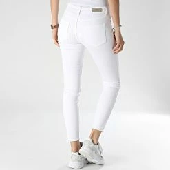 Tout neuf 🤩 Jean Skinny Femme Blush Blanc de Only 👏 -Promos Only Boutique only 309574 15155438 WHITE 20220324T162928 04