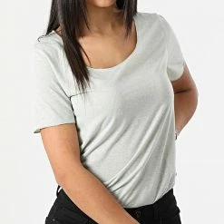 Bon marché ⭐ Tee 👕 Shirt Femme Linette Vert de Only 🌟