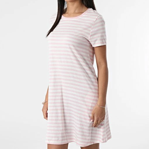 Acheter 🔔 Robe Tee 👕 Shirt Femme Pocket Stripe Rose de Only 🌟 -Promos Only Boutique only 313555 15252604 PARFAIT PINK CLOUD DANCER 20220415T155105 01