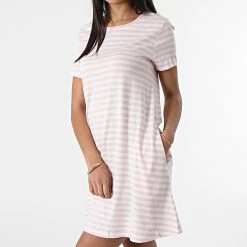 Acheter 🔔 Robe Tee 👕 Shirt Femme Pocket Stripe Rose de Only 🌟 6 Acheter 🔔 Robe Tee 👕 Shirt Femme Pocket Stripe Rose de Only 🌟 -Promos Only Boutique only 313555 15252604 PARFAIT PINK CLOUD DANCER 20220415T155107 03