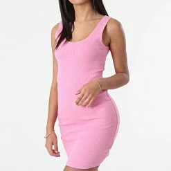 Vente flash 🛒 Robe Tee 👚 Shirt Femme Jade Rose de Only ⌛ -Promos Only Boutique only 313563 15257381 SACHET PINK 20220415T155050 03