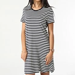 Top 10 ⌛ Robe Tee 👚 Shirt Femme Pocket Stripe Bleu Marine Blanc de Only 🥰