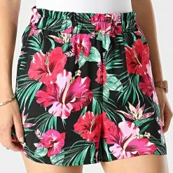 Vente flash ⌛ Short Femme Linda Noir Floral de Only ✔️ -Promos Only Boutique only 315792 15255595 BLACK EXOTIC JUN 20220506T102150 03