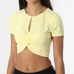 Le moins cher 🧨 Top Femme Crop Live Love Jaune de Only 👍 6 Le moins cher 🧨 Top Femme Crop Live Love Jaune de Only 👍 -Promos Only Boutique only 323202 15277726 LEMON MERINGUE 20220621T135806 03