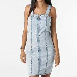 Remise 🔥 Robe Jean Femme Atlas Bleu Wash de Only 🧨 -Promos Only Boutique only 323206 15254442 LIGHT BLUE DENIM 20220621T135054 03