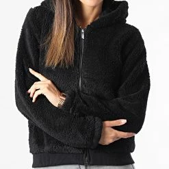 Grosses soldes ⌛ Veste Sherpa Femme Anna Noir de Only 👏