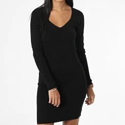 Acheter 🔥 Robe Femme Cirkeline Noir de Only 🔥 -Promos Only Boutique only 330417 15266066 BLACK 20220811T155145 03