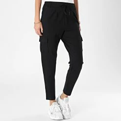 Les meilleures critiques de 🛒 Pantalon Cargo Femme Easy Noir de Only 🤩 -Promos Only Boutique only 336207 15225893 BLACK 20220927T160931 03