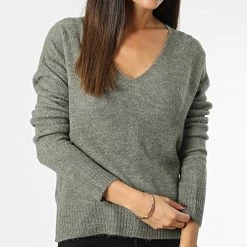 Meilleur prix 😍 Pull Femme Col V 15207823 Vert Kaki de Only ⌛
