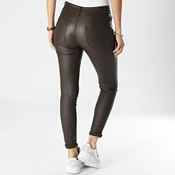 Les meilleures critiques de ⌛ Jean Skinny Femme Wauw Marron de Only 🌟 -Promos Only Boutique only 339379 15271919 DELICIOSO 20221110T150334 04