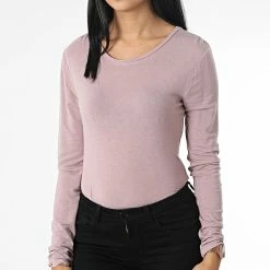 Nouveau ✔️ Tee 👚 Shirt Manches Longues Femme Sandy Rose de Only 🛒 -Promos Only Boutique only 342031 15272092 ELDERBERRY 20221031T155202 03