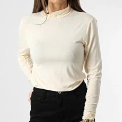 Grosses soldes 👏 Tee 👕 Shirt Manches Longues Femme Sandy Beige de Only 🔥 6 Grosses soldes 👏 Tee 👕 Shirt Manches Longues Femme Sandy Beige de Only 🔥 -Promos Only Boutique only 342186 15242830 ECRU 20221115T155135 03